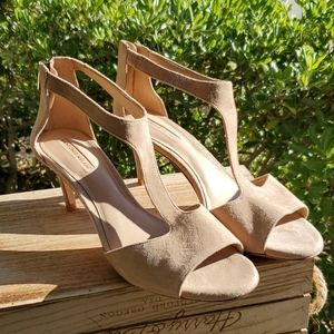 Antonio Melani pip toe sandals NWOT